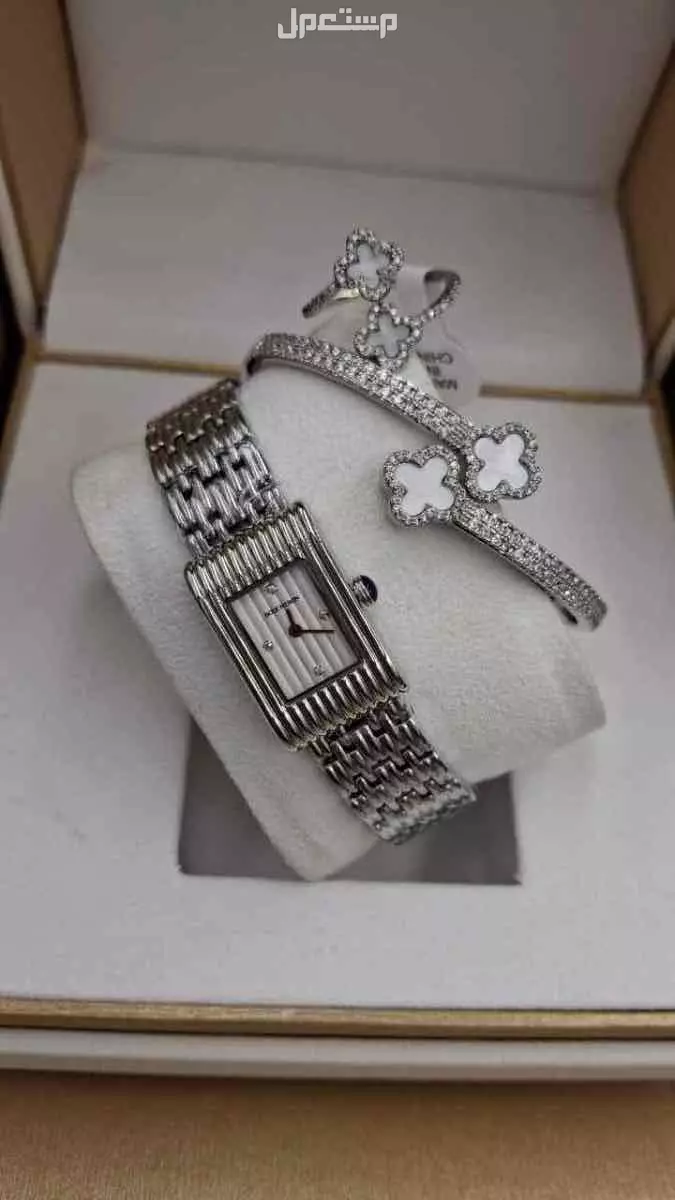 ساعات بشرون نسائي مع سوارة وخاتم زركون
