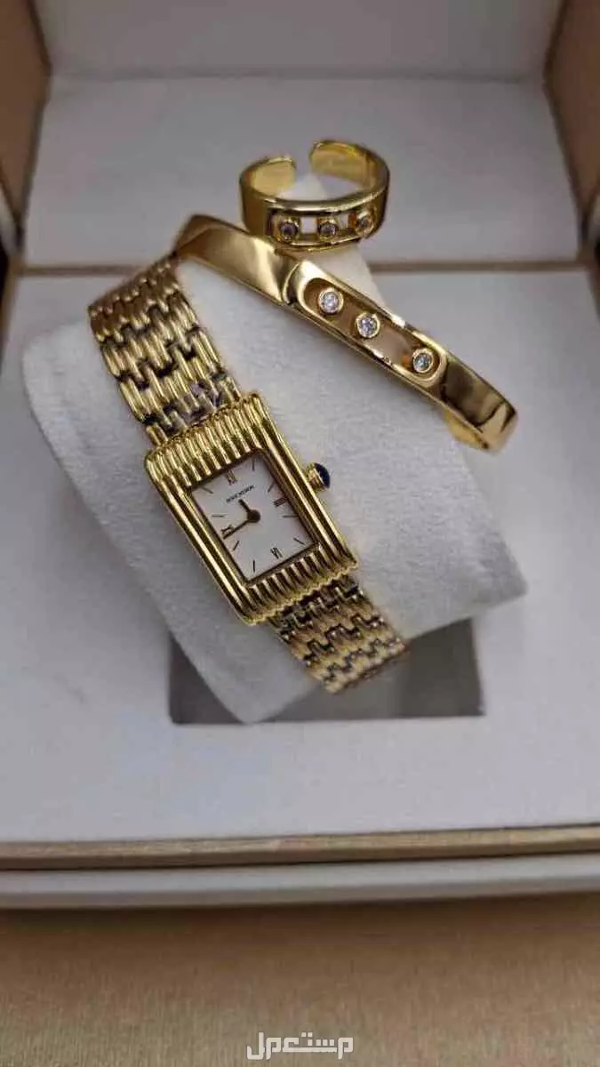ساعات بشرون نسائي مع سوارة وخاتم زركون