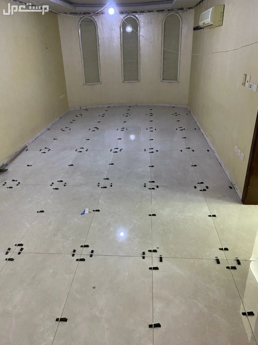 مبلط معلم بلاط معلم بورسلان سراميك مبلط سوري تركيب بلاط  في جدة