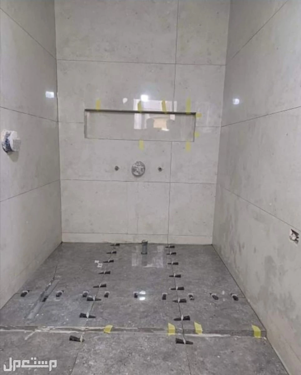 مبلط معلم بلاط معلم بورسلان سراميك مبلط سوري تركيب بلاط  في جدة