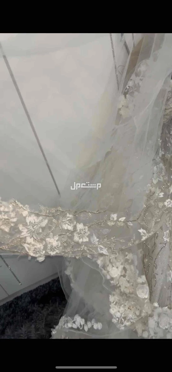 للبيع او ايجار فستان زواج فخم جدا لم يلبس الا وقت الزفه للايجار 500 و البيع 1500 في خميس مشيط بسعر 1500 ريال سعودي