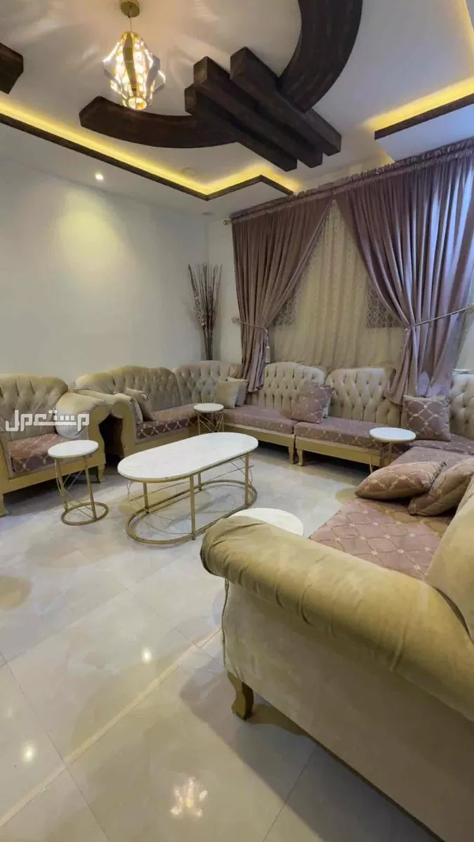 للبيع كنب و طارله و ستاره ب 1800