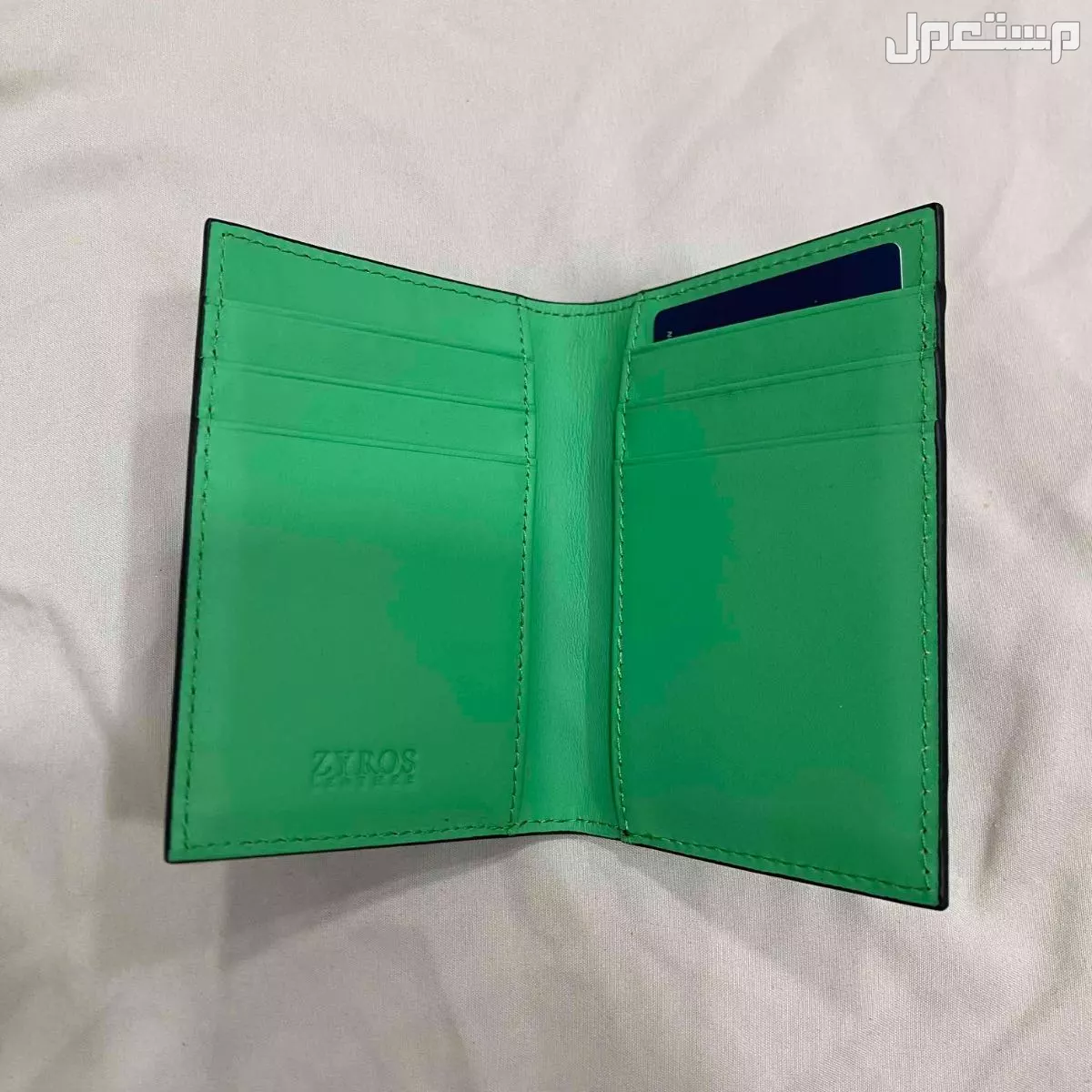 للبيع طقم رجالي من زايروس – بسعر 280 ريال فقط الحالة: مستعمل (شبه جديد) الموقع: المنطقة الشرقية - القطيف السعر: 280 ريال سعودي