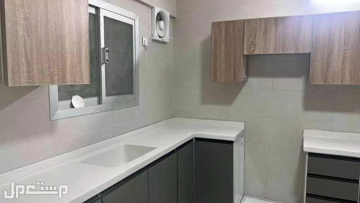 مطبخ صاج جديدفي جدة حي مشرفة جدارين مع زاوية خزين كبيرة عمق 50 في جدة حي مشرفة النبلغ المطلوب 2800﷼