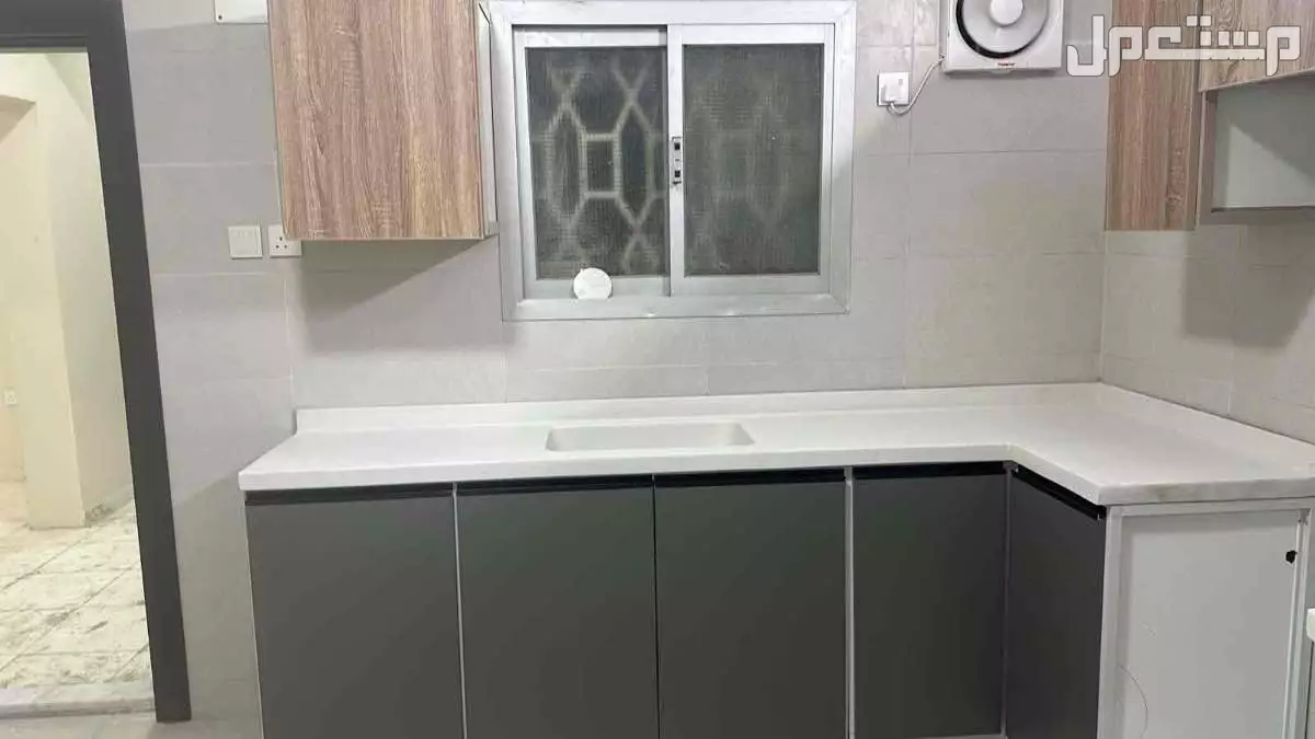 مطبخ صاج جديدفي جدة حي مشرفة جدارين مع زاوية خزين كبيرة عمق 50 في جدة حي مشرفة النبلغ المطلوب 2800﷼
