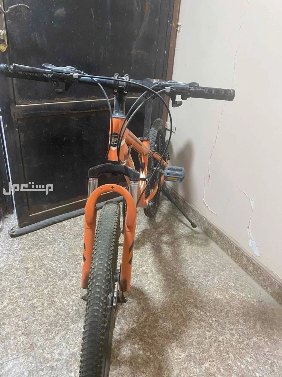 في الأحساء الهفوف حي منسوب التعليم الاول