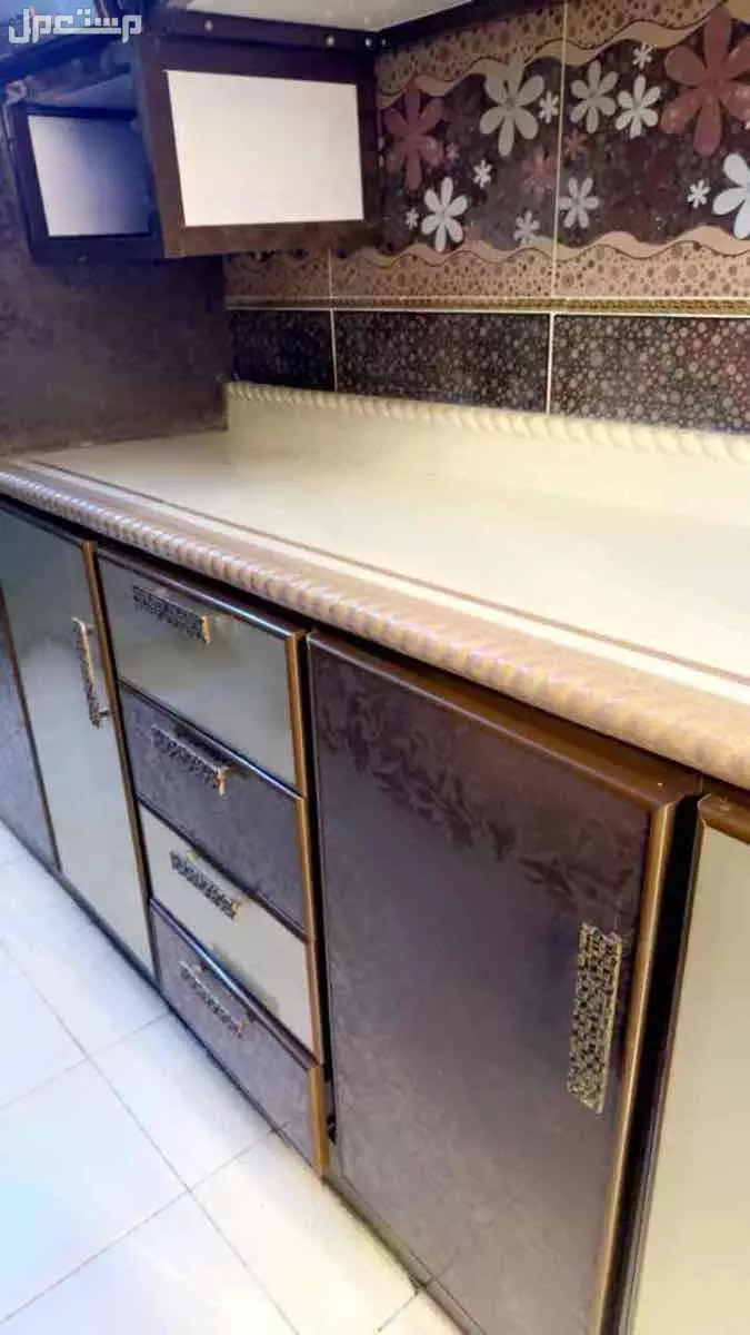 للبيع مطبخ تفصيل بحاله ممتازه السعر 1500