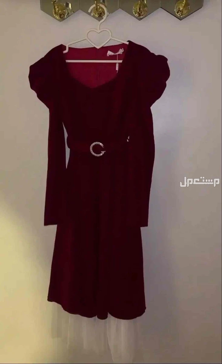 فساتين للبيع لم تلبس الا مره واحده جديده  في المدينة المنورة بسعر 120 ريال سعودي