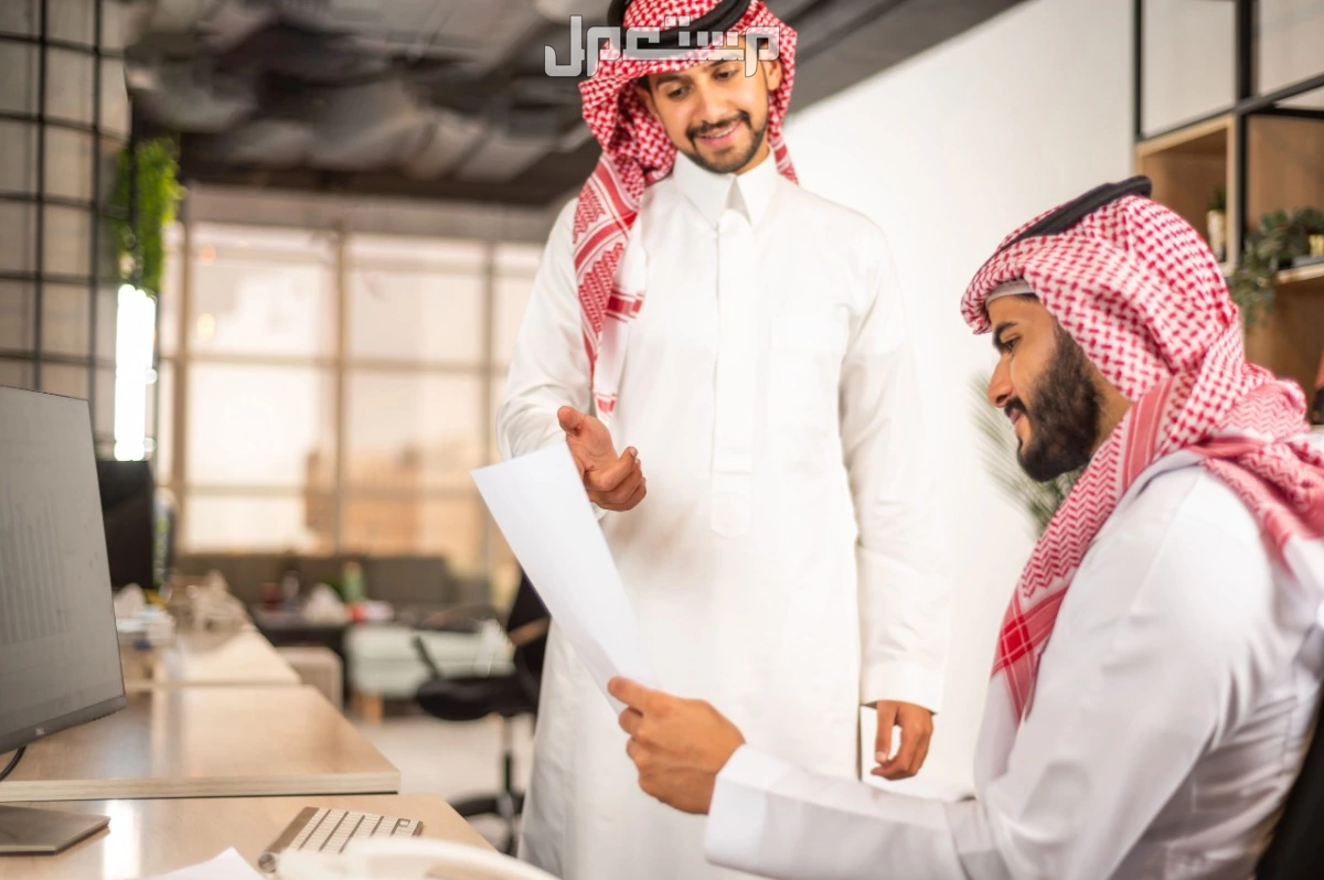 أشهر الكلمات العامية السعودية ومعانيها بالتفصيل: دليل 2025 أشهر الكلمات العامية السعودية ومعانيها