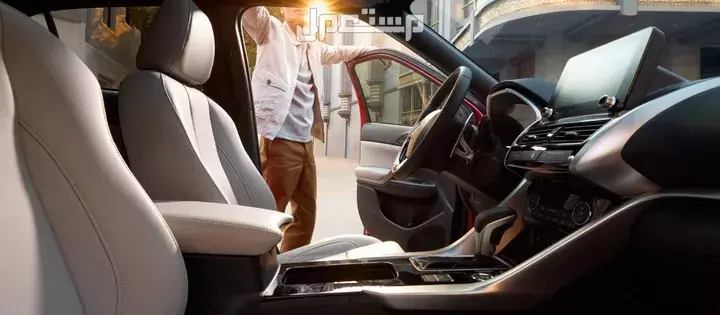 عيوب سيارة ميتسوبيشي اكليبس 2025 ومميزاتها وتجارب المستخدمين داخلية ميتسوبيشي إكليبس