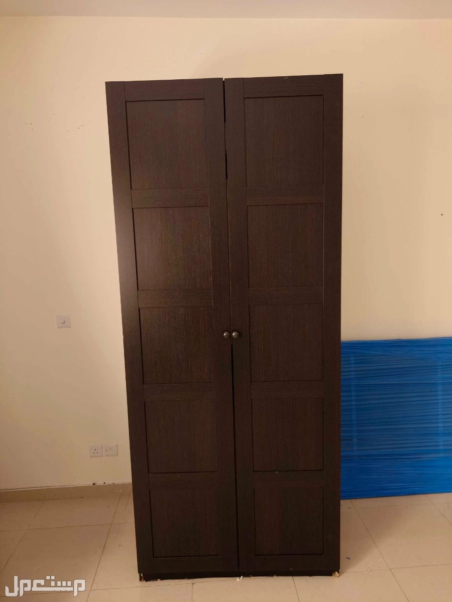 دولاب درفتين ايكيا معا رف تعليق سلل سحاب دولاب بحاله جيده