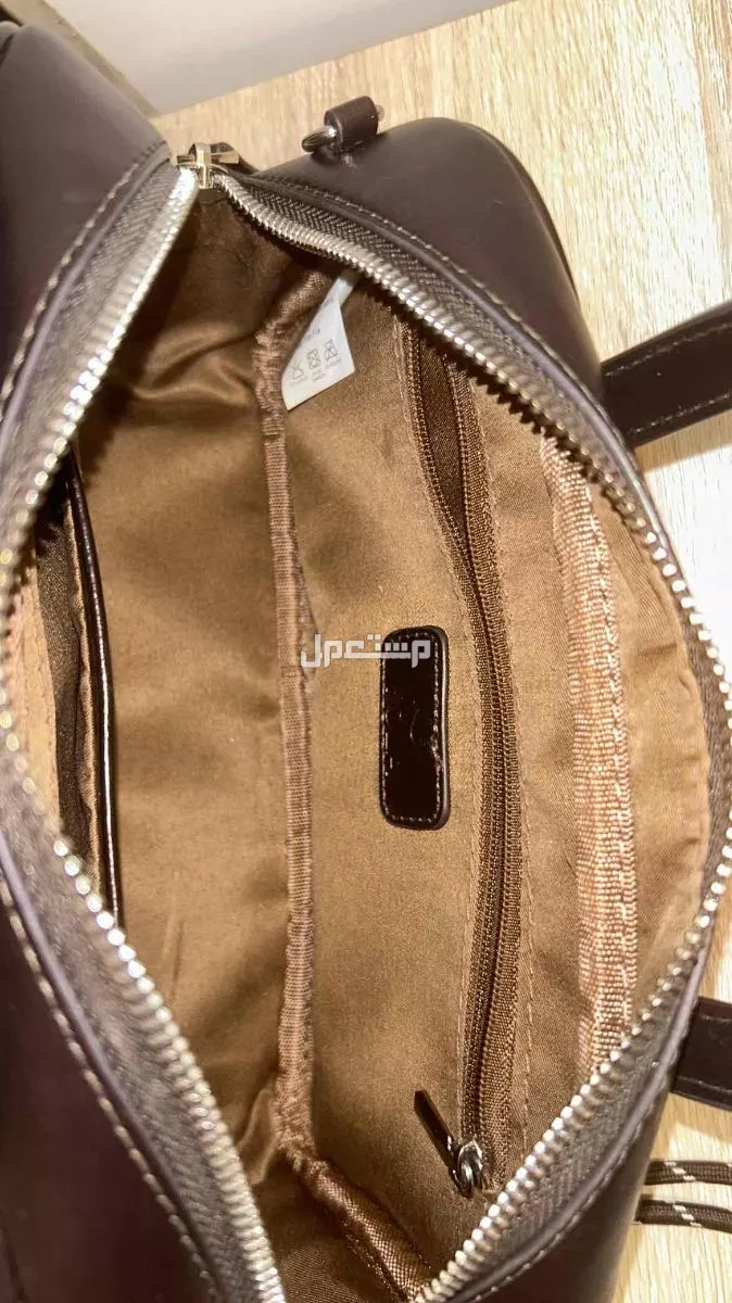 شنطة نسائية جديدة للبيع من ماركة يولا - New bag for sale