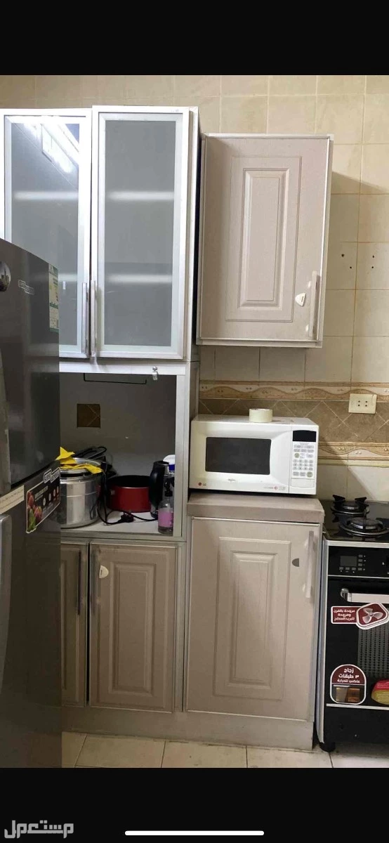 دولاب مطبخ شبه نظيف للبيع سبب البيع نقلت شقة ثانية