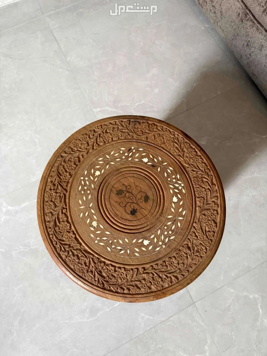 طاولة خشب تراثية قديمة انتيك (صناعة يدوية)