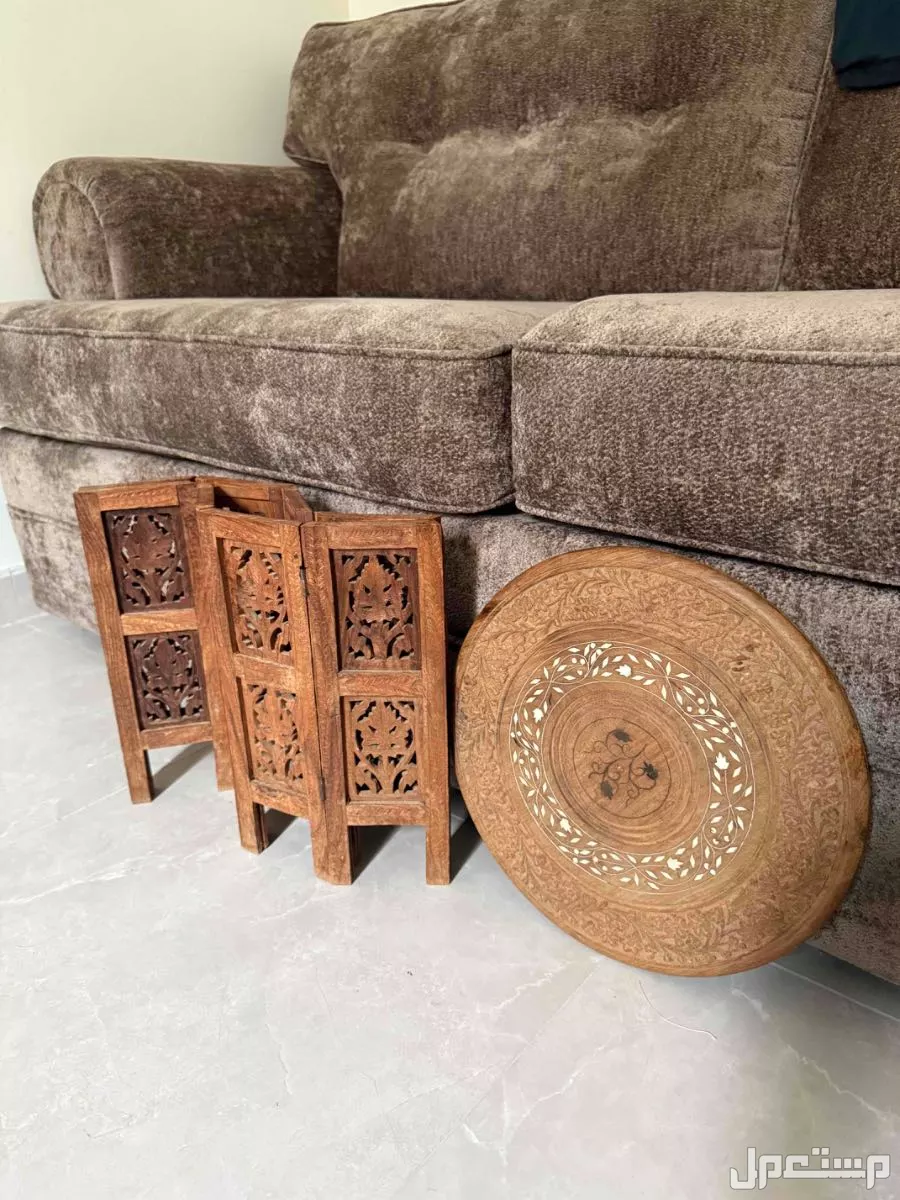 طاولة خشب تراثية قديمة انتيك (صناعة يدوية)