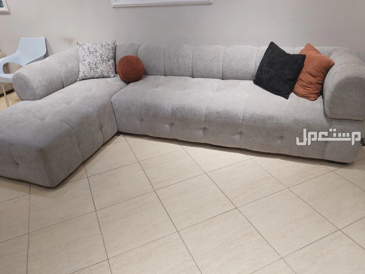 جلسة مريح وانيق للصالة تناسب مختلف الديكورات  في مكة المكرمة بسعر 3 آلاف ريال سعودي