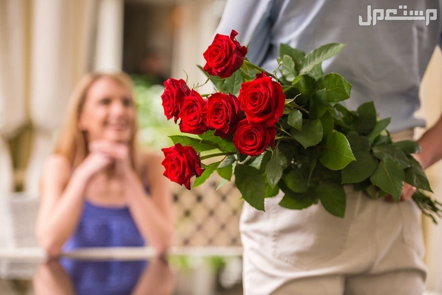 أجمل 30 باقة ورد رومانسية مكتوب عليها وهدايا فاخرة بالصور أجمل باقة ورد رومانسية حمراء