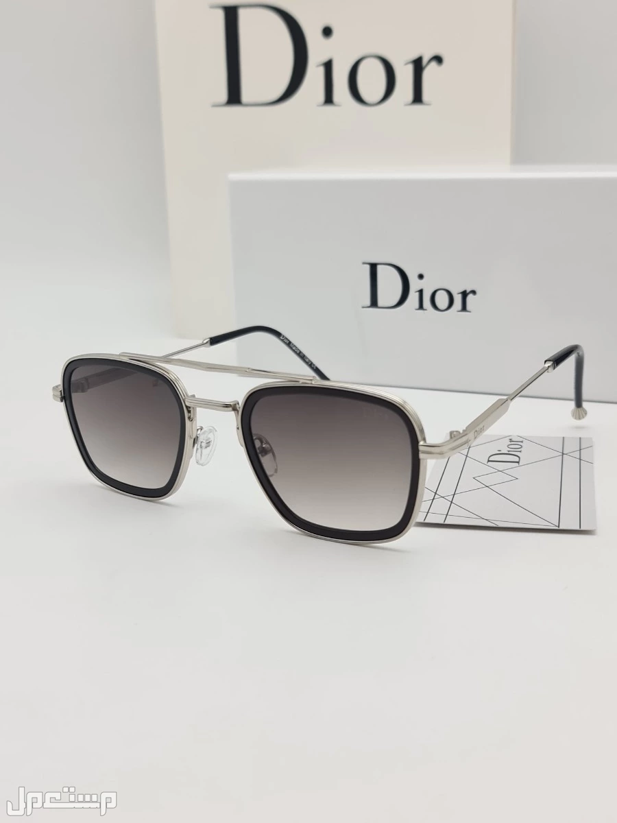 نظارات___ رجالي..   جديده من ديور..  مع جميع ملحقات الماركه..    **السعر100ريال..