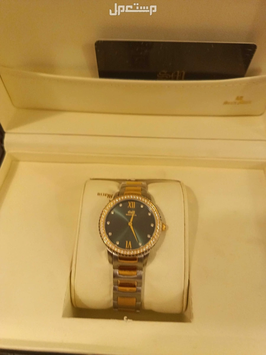 ساعه من الدهام للساعات والمجوهرات صناعه سويسريه ضد الماء والخدوش  في الدمام بسعر 650 ريال سعودي