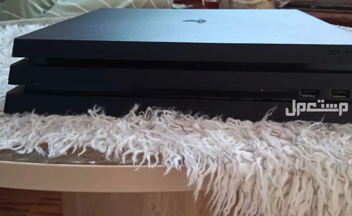 سوني فور برو جهاز شبه جديد استعمال جديد يجي معه يده اصلي