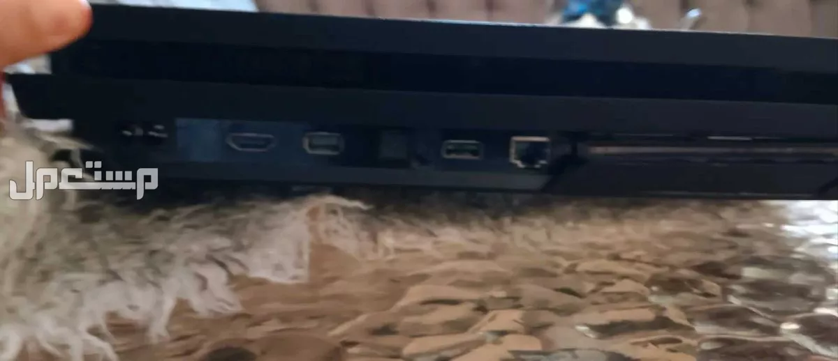 سوني فور برو جهاز شبه جديد استعمال جديد يجي معه يده اصلي