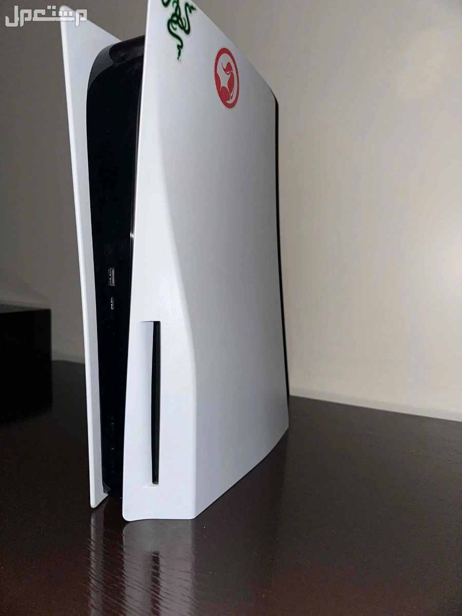 بلايستيشن 5 مع سماعة ريزر في مكة المكرمة بسعر 1600 ريال سعودي