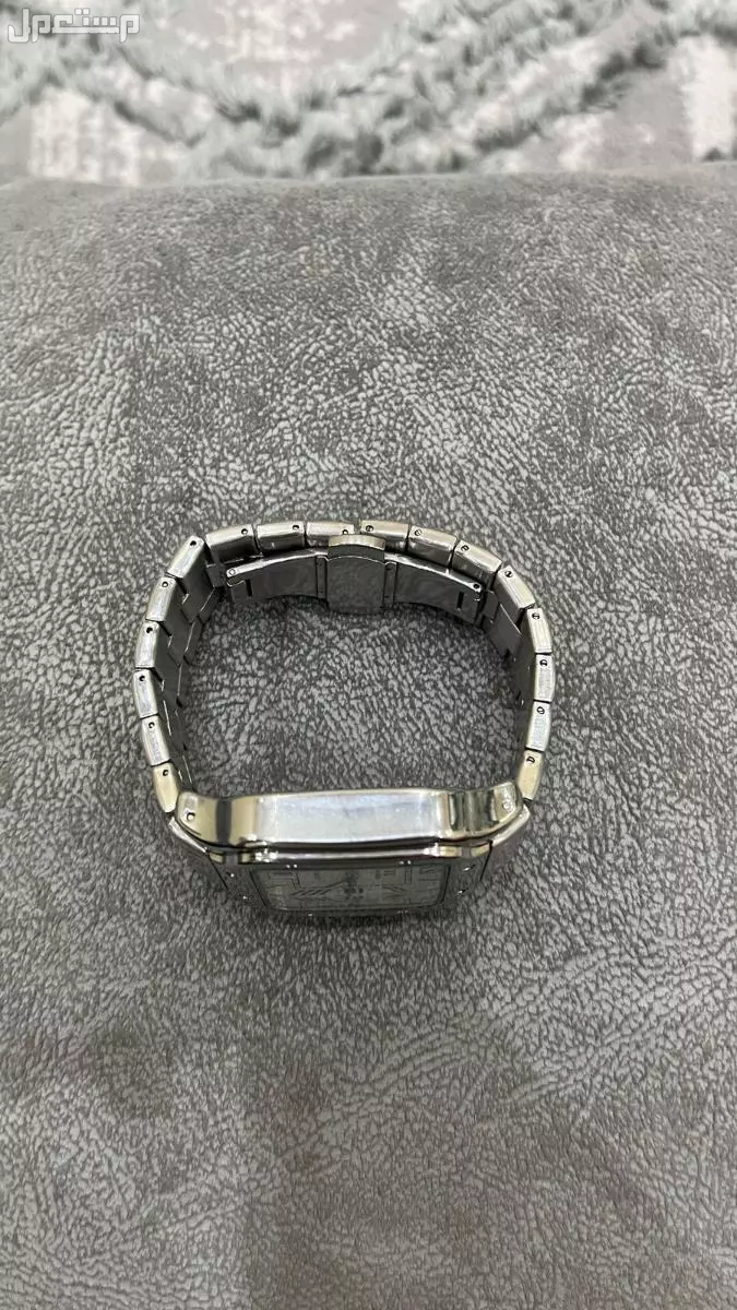 ساعه شبيه كارتير سانتوس نضيفه جدا ولاستخدام اقل من سنه