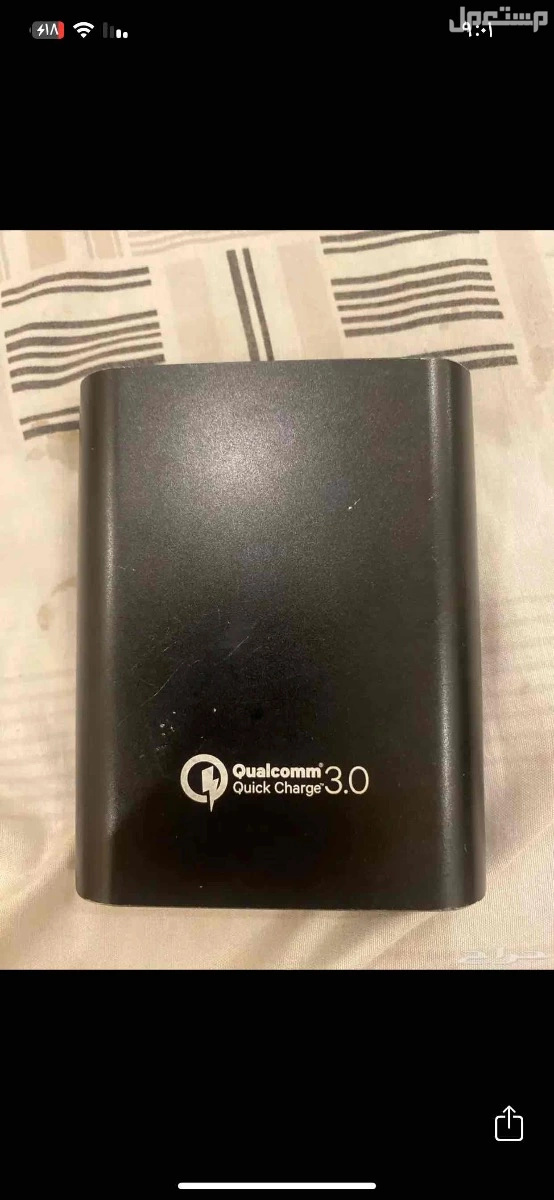 جهاز باور بانك في جده لونه اسود وااسم الباور ANKER مدخلين شاحن ومدخل شاحن جلكسي او هواوي للشحن