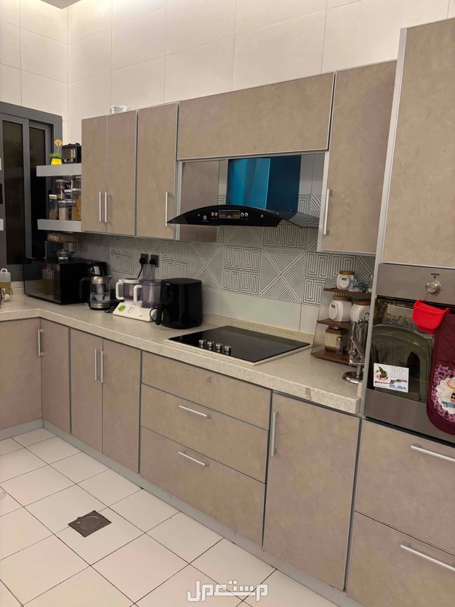 مطبخ للبيع ( بدون أجهزة ) ، في جدة بسعر 6 آلاف ريال سعودي