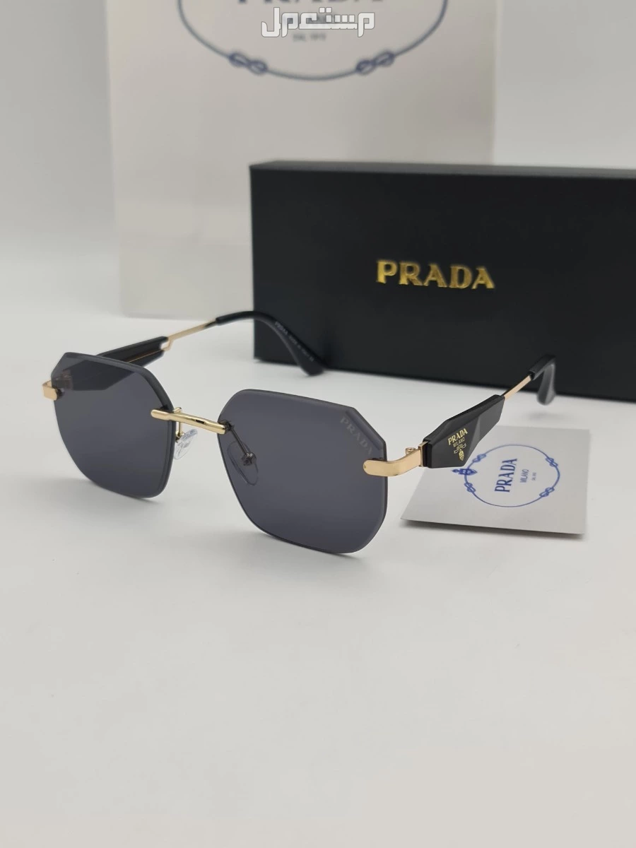 *نظارات ____رجالي*   *جديده من براد*   *مع جميع ملحقات الماركه*     *السعر100ريال*