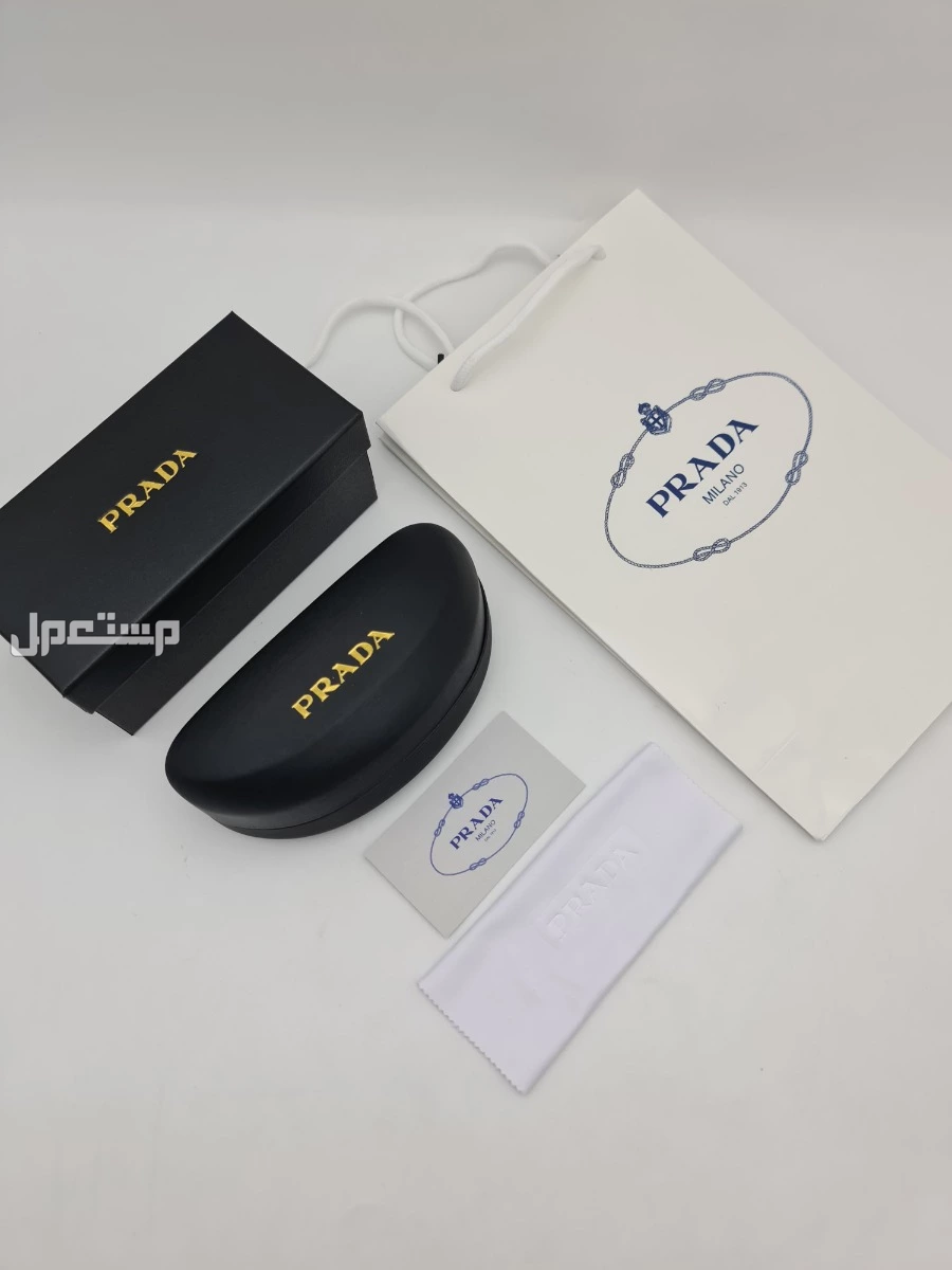 *نظارات ____رجالي*   *جديده من براد*   *مع جميع ملحقات الماركه*     *السعر100ريال*