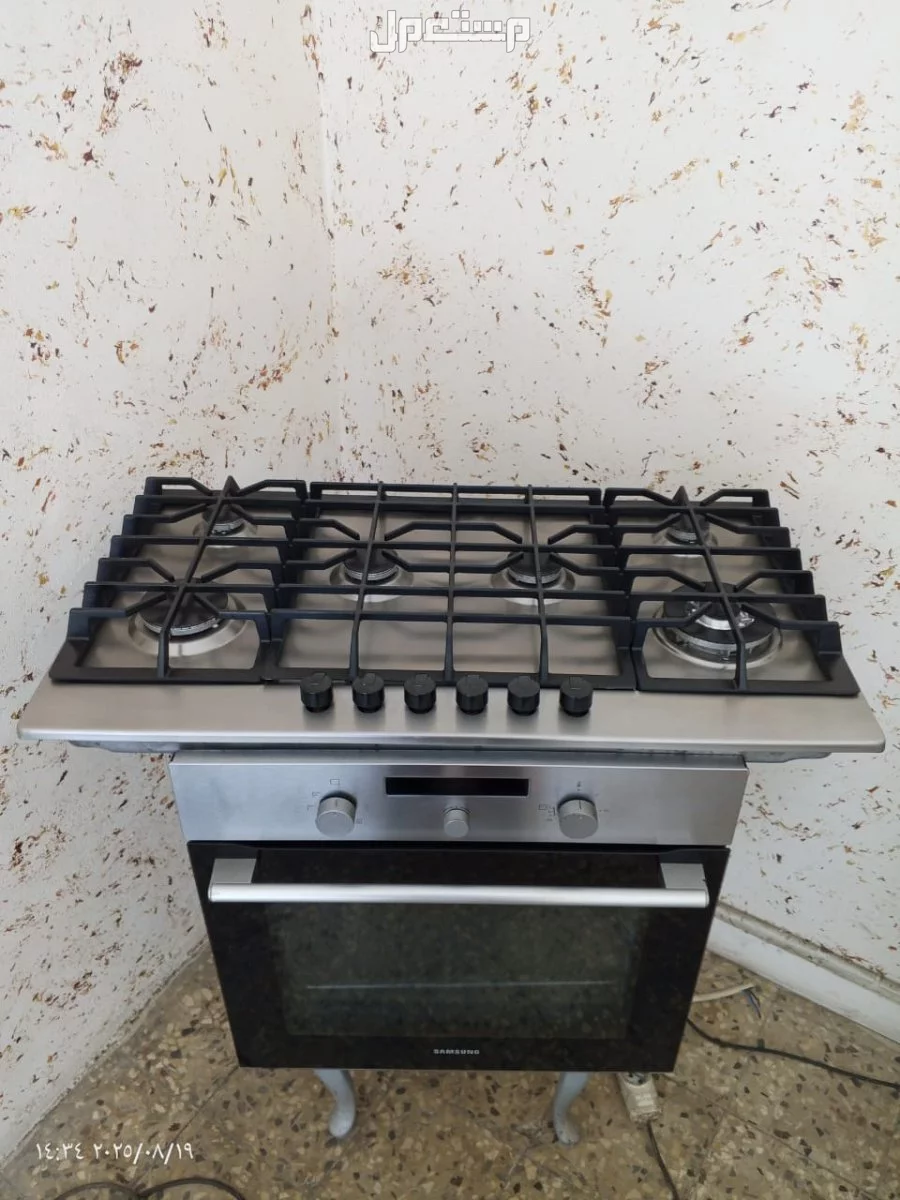 فرن وغاز بلت ان ايطالي بحالة ممتازة