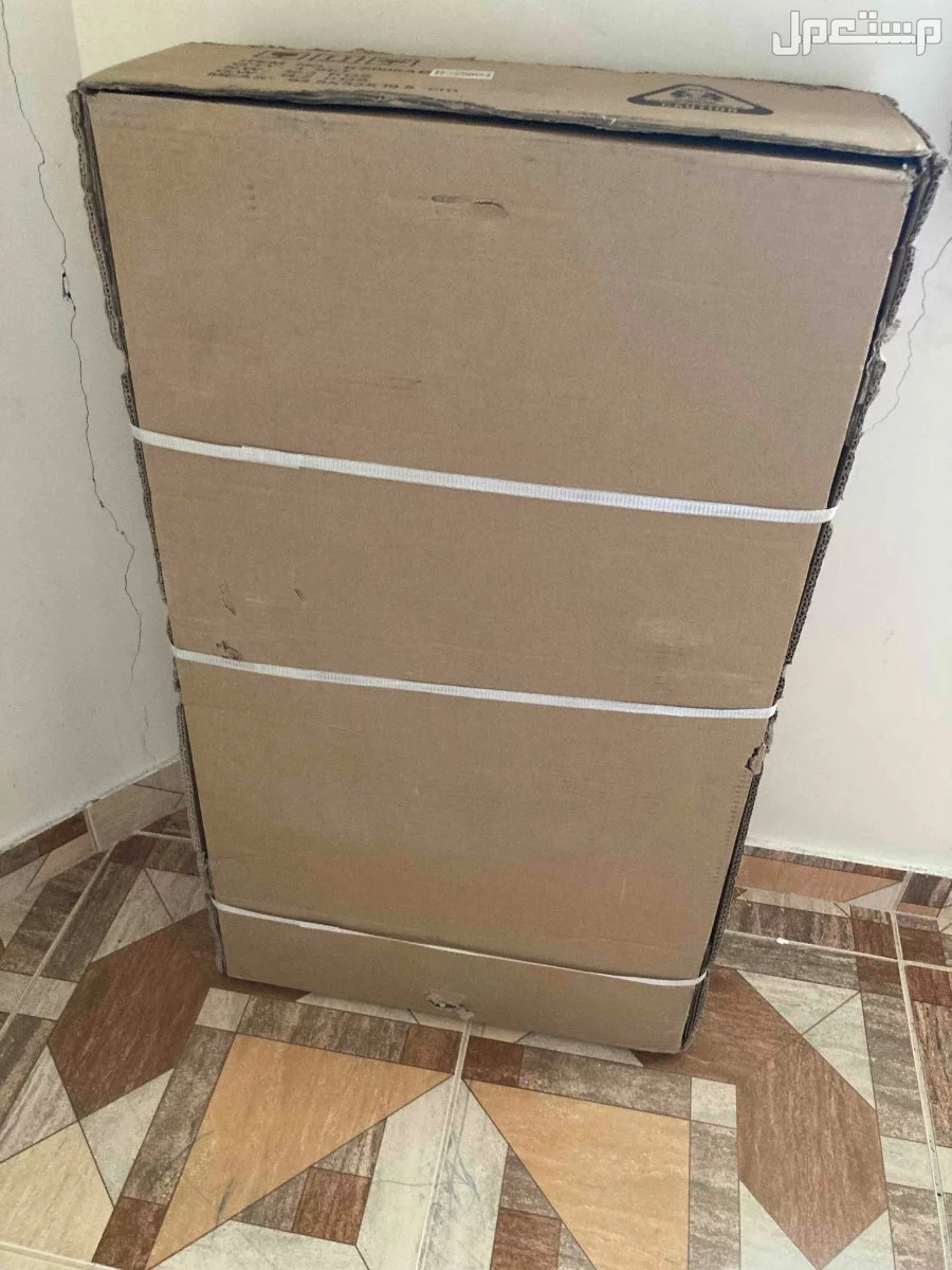 كرسي (بنش ) للرياضه  في الدمام بسعر 300 ريال سعودي هذا صورته بالكرتون ولم يستخدم