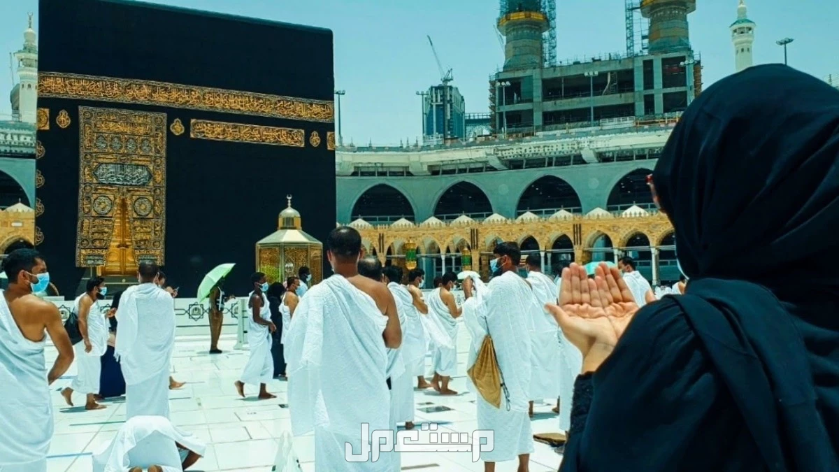 كيفية أداء العمرة للنساء لأول مرة بالتفصيل مع الصور والخطوات 2025 حُكم سفر للمرأة للعمرة بدون محرم