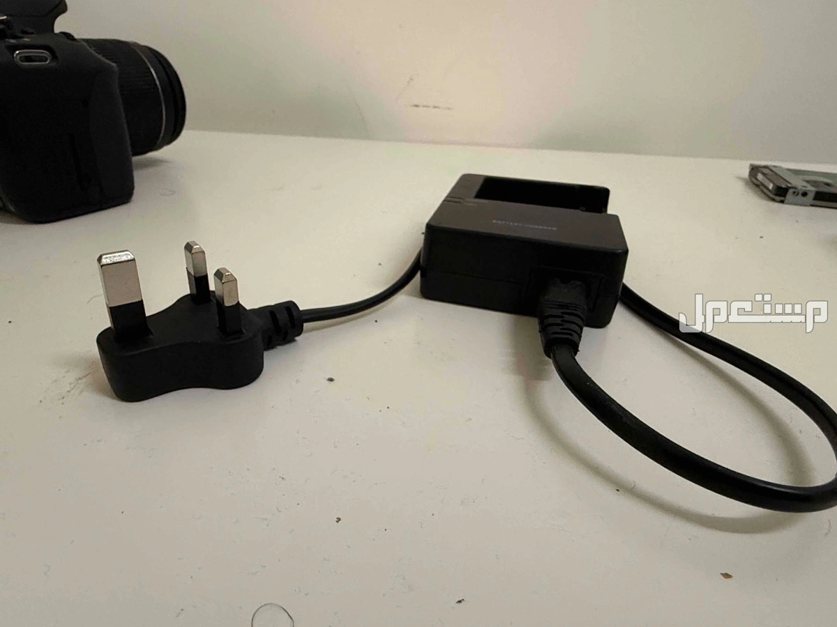 Canon EOS 650D/Rebel T4i كاميرا البيع في الدمام بسعر 1700 ريال سعودي الشاحن