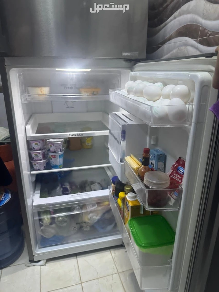 ثلاجه سامسونج متوسطه الحجم 305  لتر ممتازه