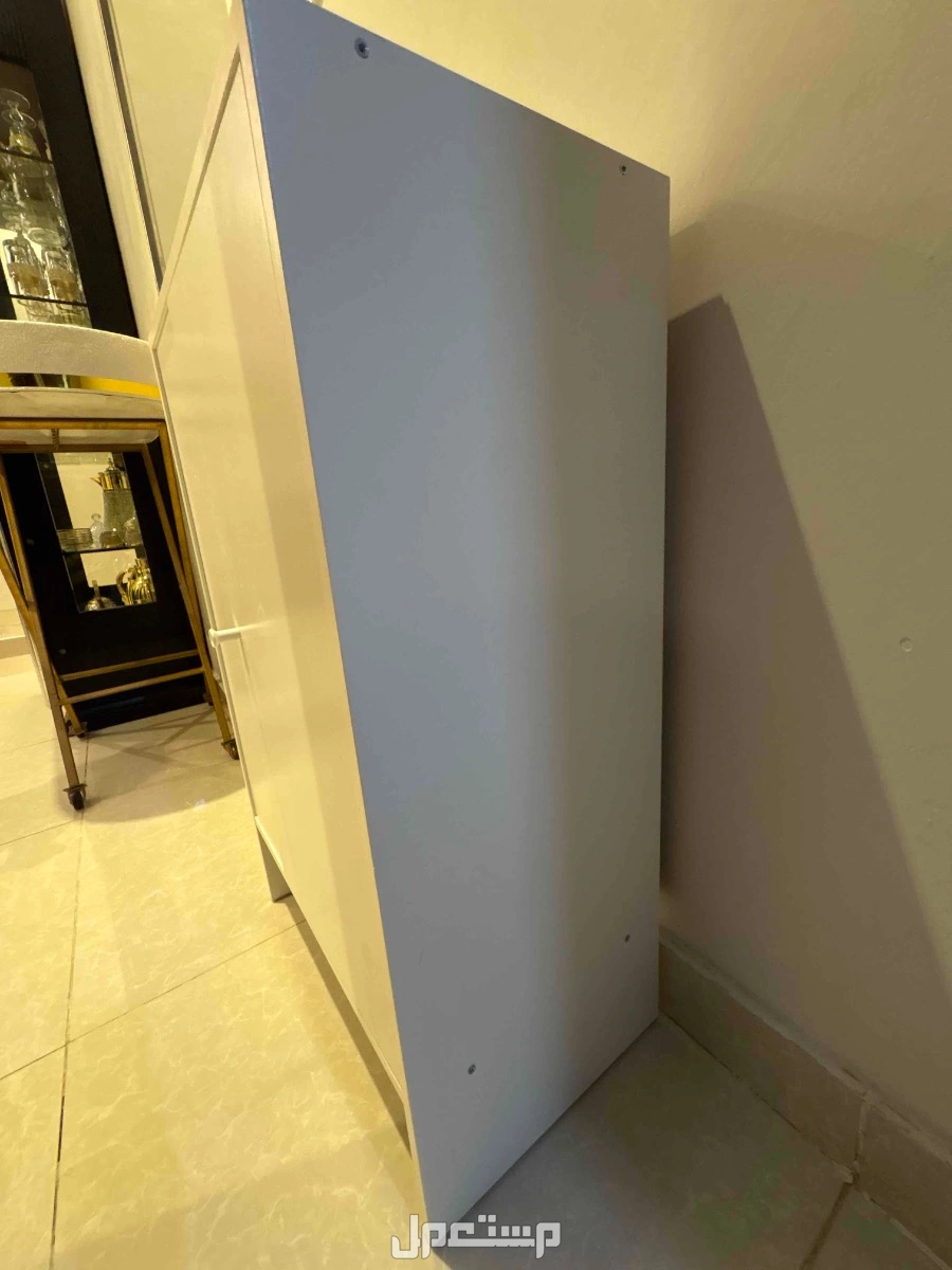 دولاب جديد ابيض لم يستخدم نظيف في جدة بسعر 175 ريال سعودي