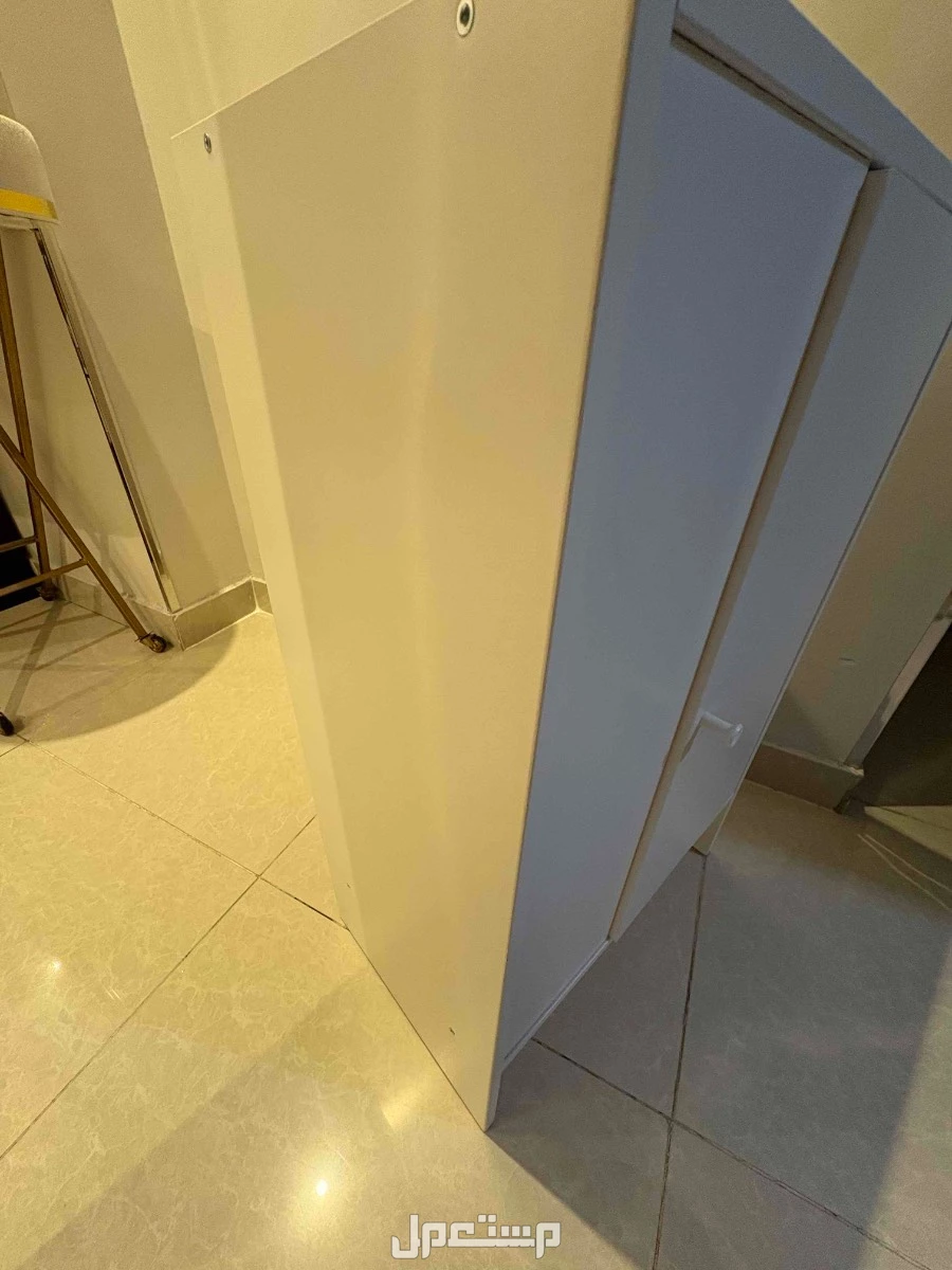دولاب جديد ابيض لم يستخدم نظيف في جدة بسعر 175 ريال سعودي