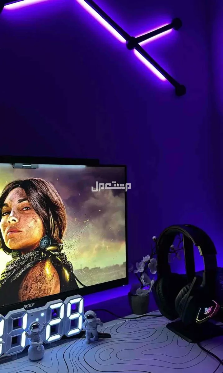 شاشة طاولة قيمنق بسعر 650 ريال سعودي