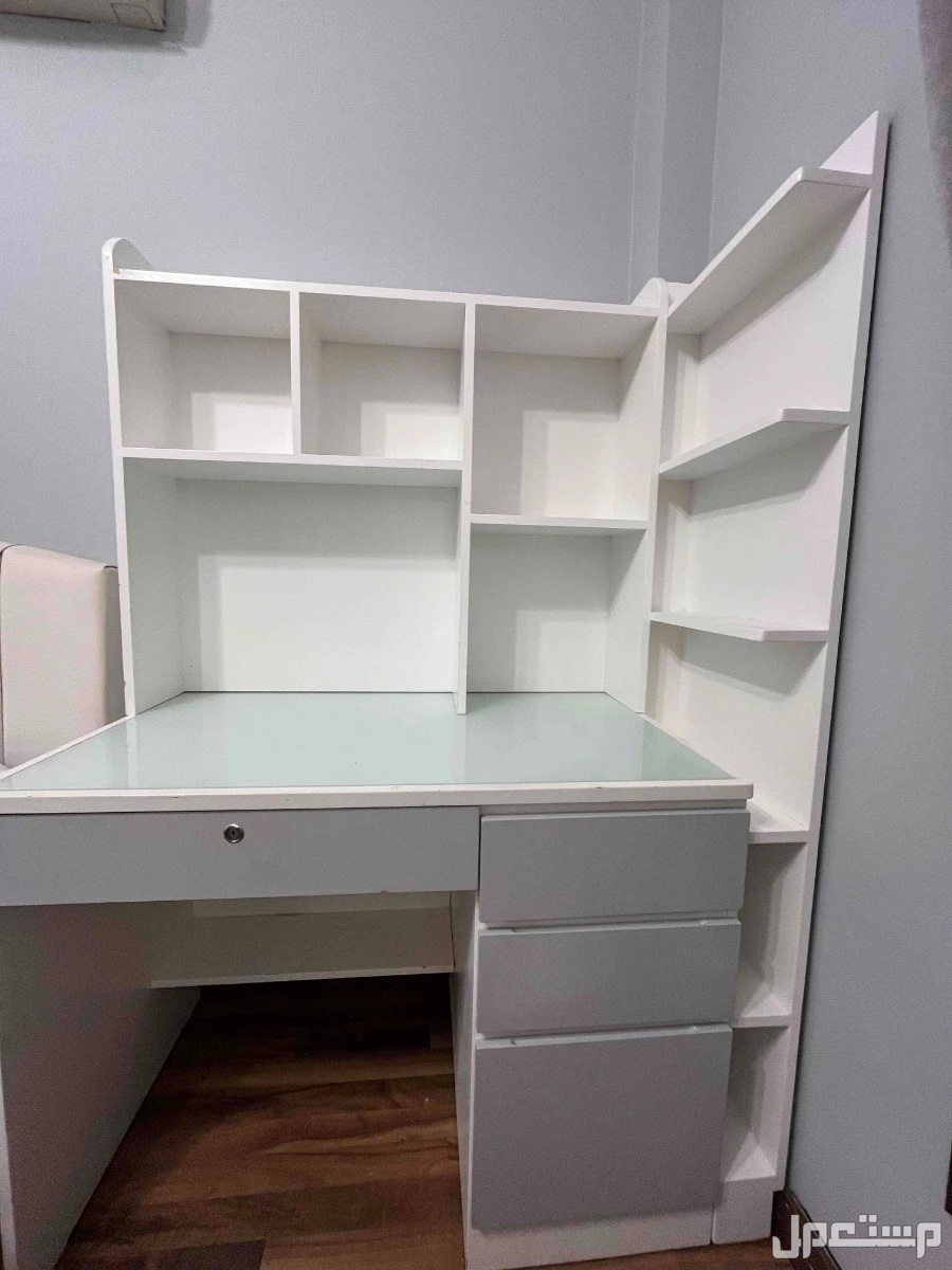desk in new cairo 1 for the price of 14000 EGP