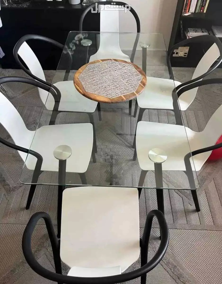 طاولة طعام زجاج 6 اشخاص مع 6 كراسي للبيع
