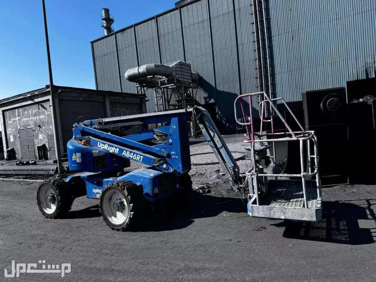 سيزرلفت ومان لفت للايجار Scissorlifts and Manlifts