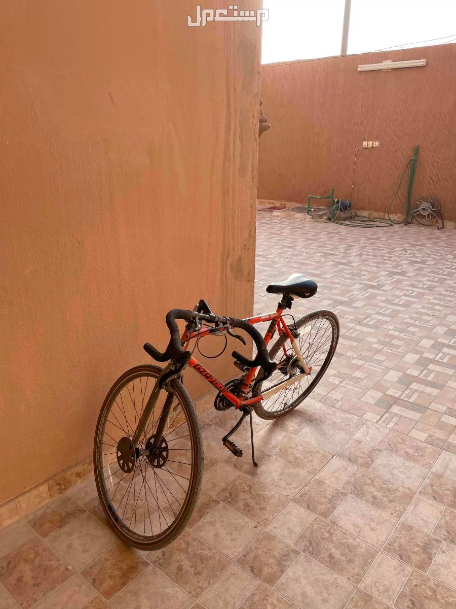 للبيع سيكل مقاس 27 السيكل نضيف و ممتاز جدآ على السوم