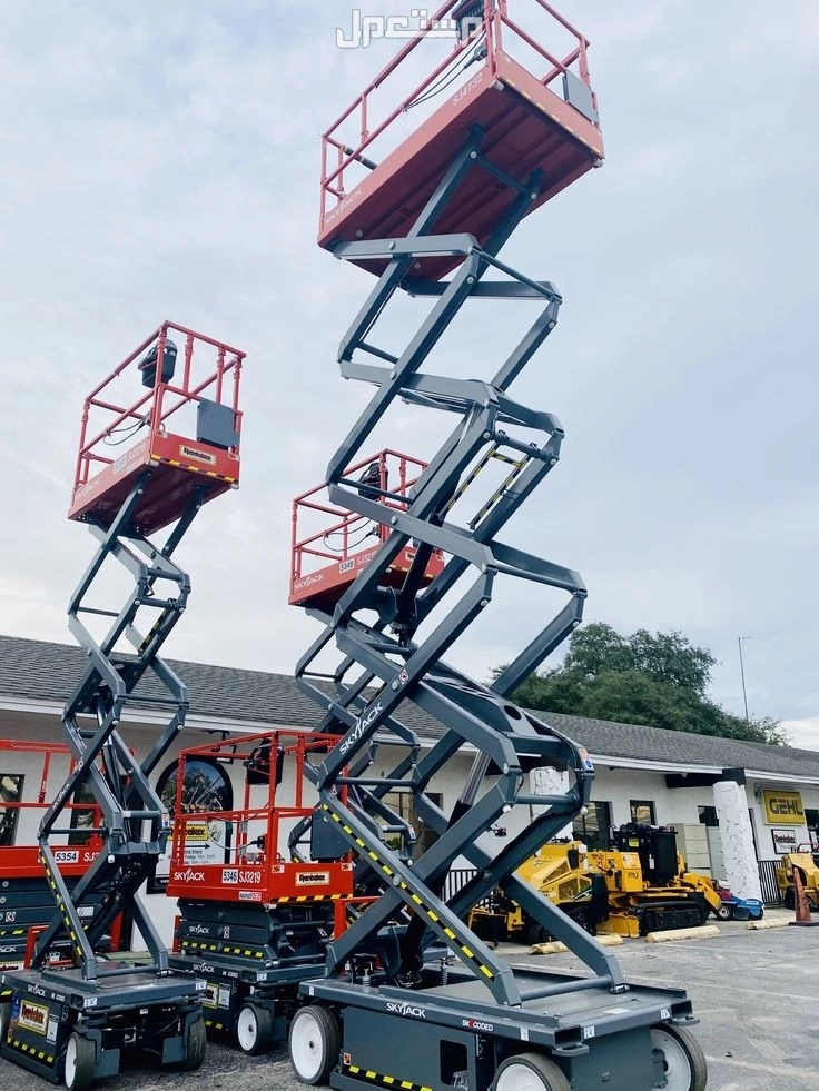 سيزرلفت للايجار مانلفت للايجار رافعة عمال للايجار رافعة مقصيه رافعات شوكيه للايجار في الخبر بسعر 7 آلاف ريال سعودي