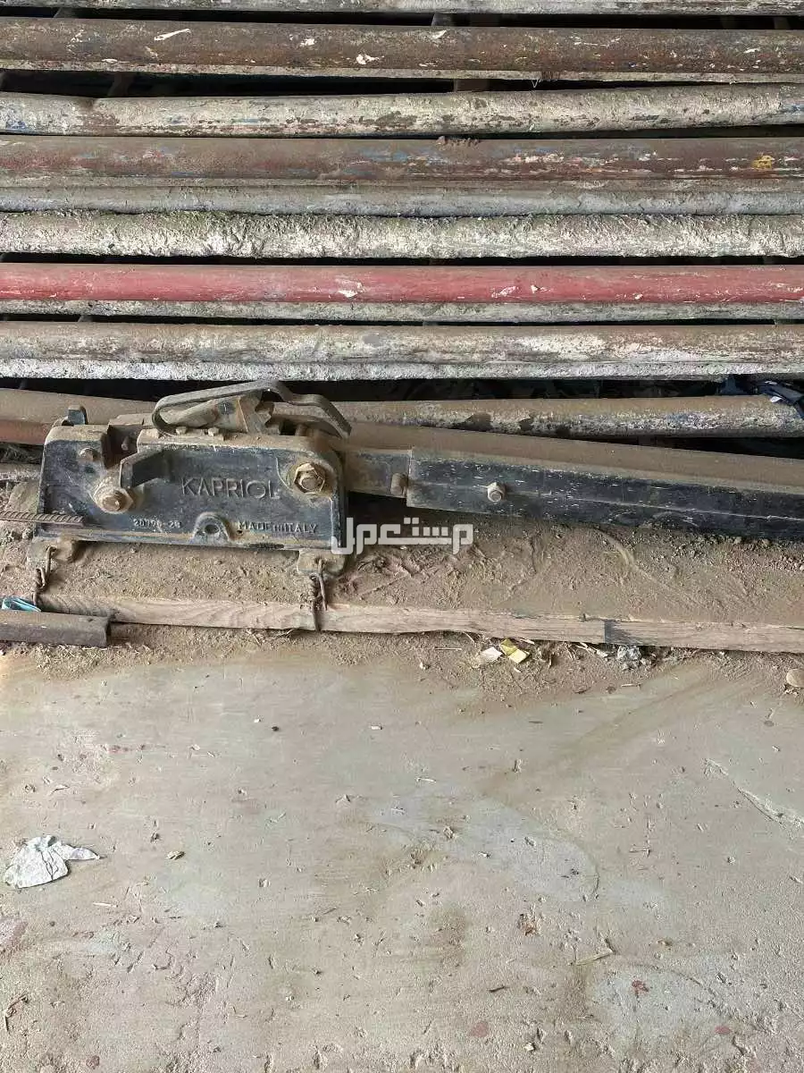 سقالات وجكات وخشب ولوازم محل تأجير السقالات شبه متكامل