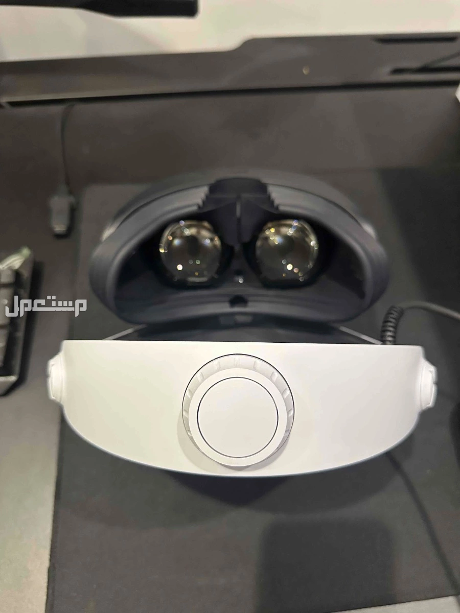 بحالة الوكالة مع كامل الملحقات VR2