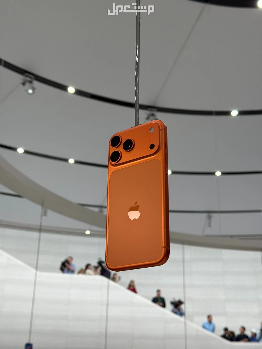 مواصفات وأسعار ايفون 17 برو ماكس والفرق بينه وبين iphone 17 pro.. فيديو وصور صور آيفون 17 برو ماكس