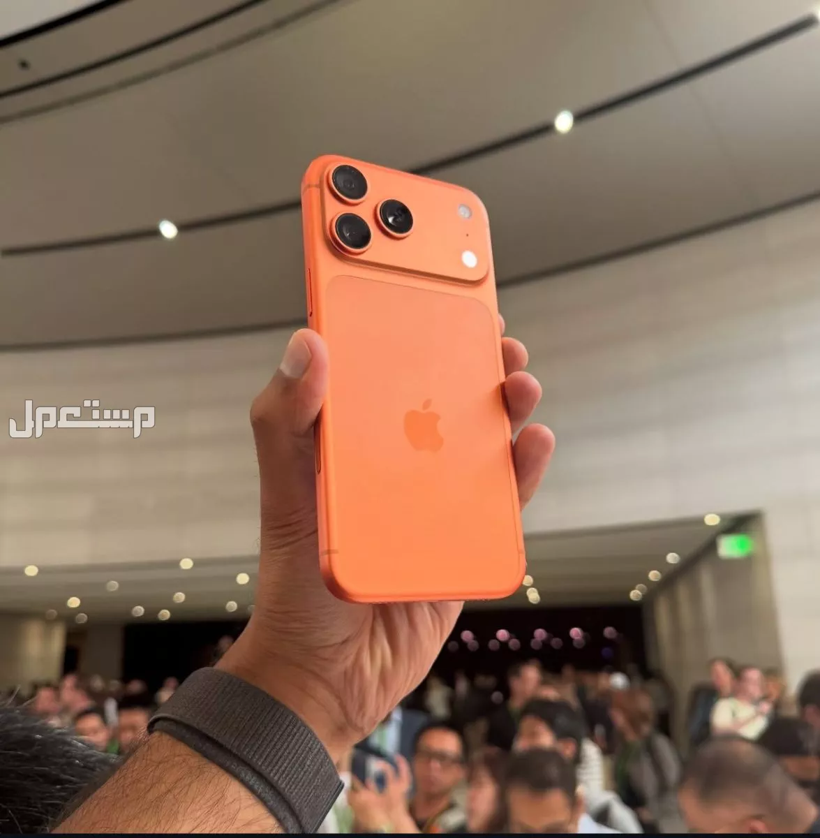 مواصفات وأسعار ايفون 17 برو ماكس والفرق بينه وبين iphone 17 pro.. فيديو وصور صور iPhone 17 Pro