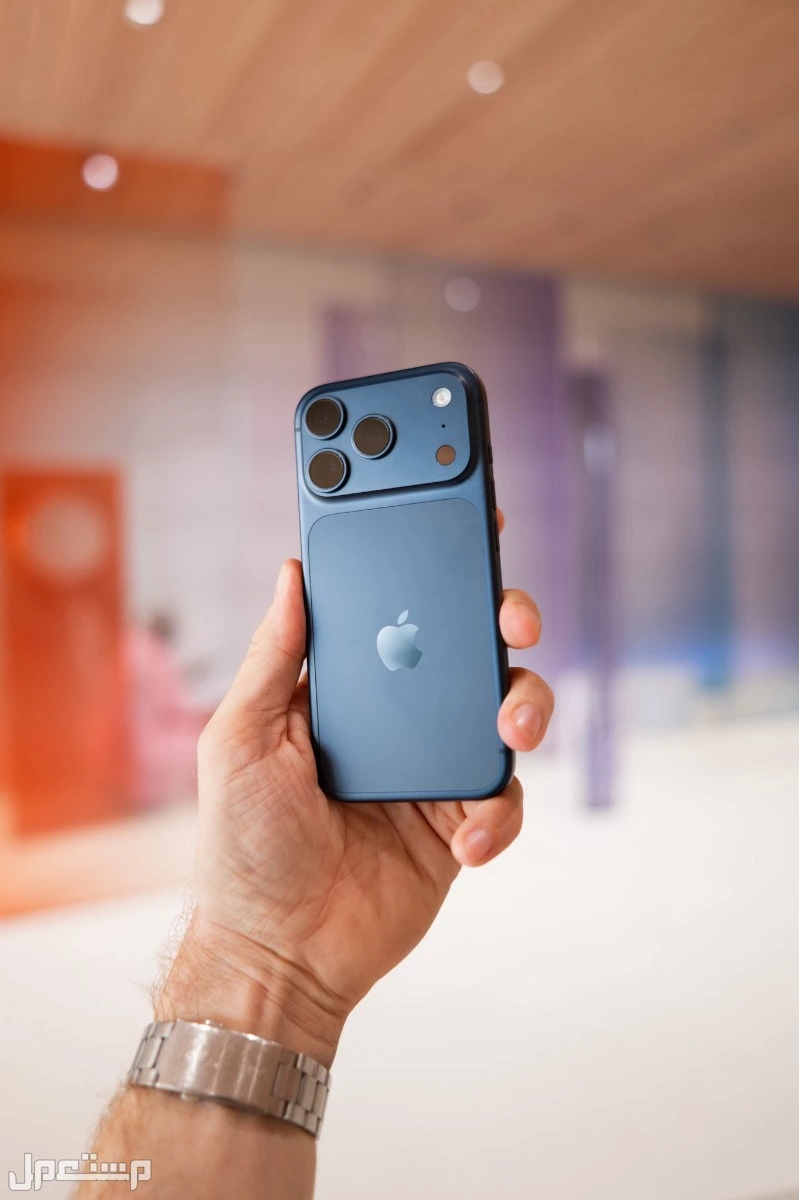 مواصفات وأسعار ايفون 17 برو ماكس والفرق بينه وبين iphone 17 pro سعر آيفون 17 في الإمارات
