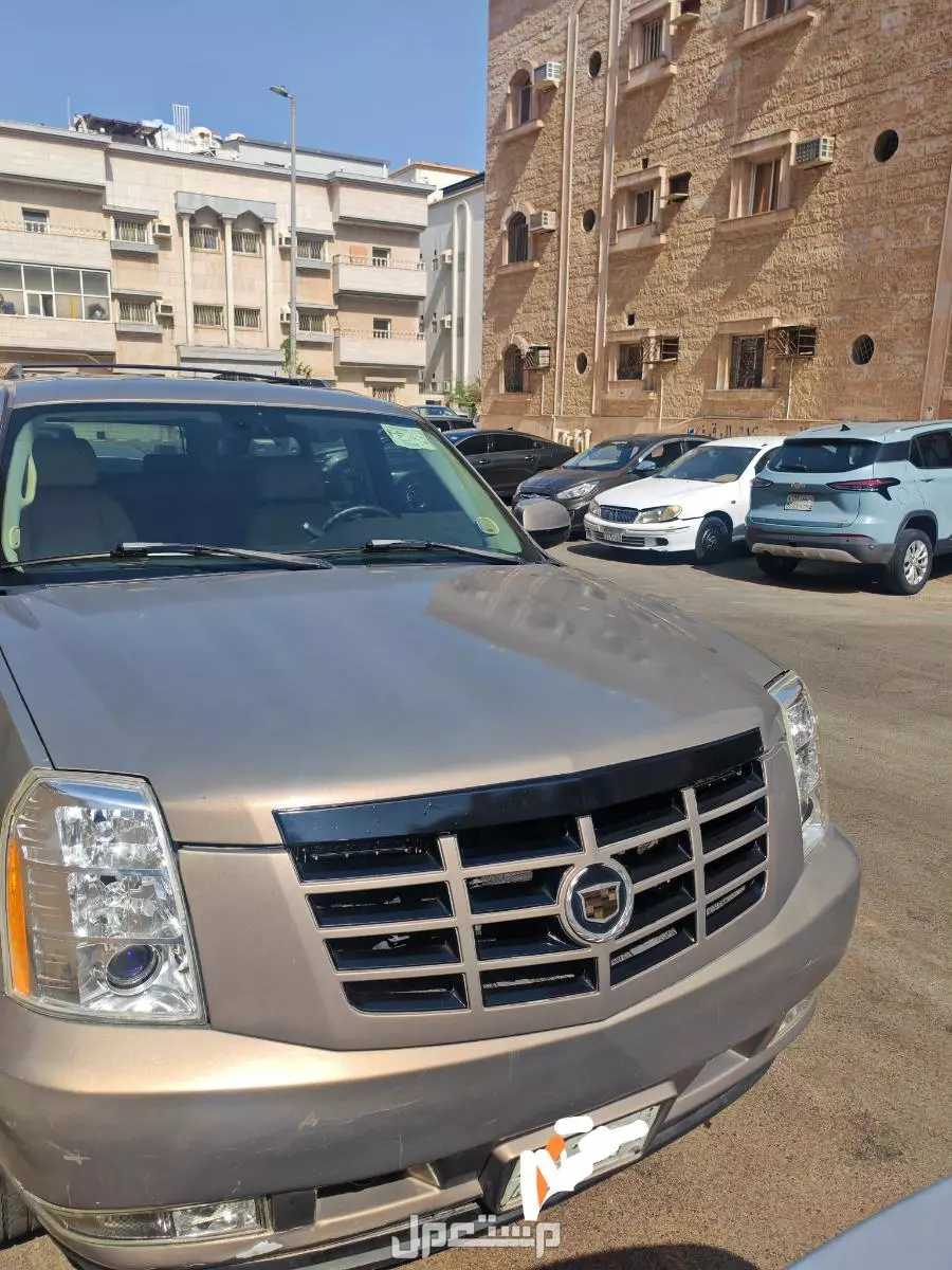 كاديلاك اسكاليد 2007 مستعملة للبيع في جدة بسعر 25 ألف ريال سعودي